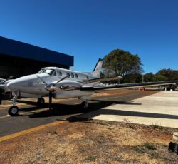 king air c90 a venda