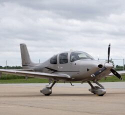 cirrus sr22 a venda