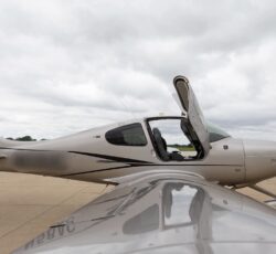 cirrus sr22 a venda