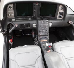 cirrus sr22 a venda