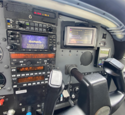 CESSNA 182S SKYLANE 2000