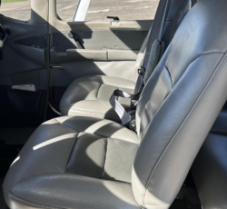 CESSNA 182S SKYLANE 2000