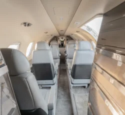 EMBRAER PHENOM 300 2010