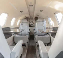 EMBRAER PHENOM 300 2010