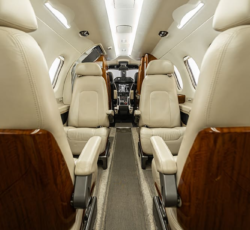 EMBRAER PHENOM 300 2010