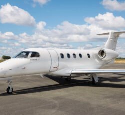 EMBRAER PHENOM 300 2015