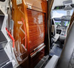 EMBRAER PHENOM 300 2011