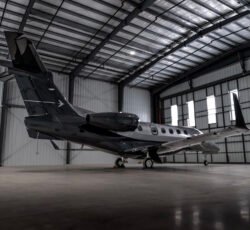 EMBRAER PHENOM 300 2011