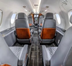 EMBRAER PHENOM 300 2011