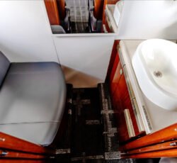 EMBRAER PHENOM 300 2011