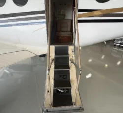 BEECHCRAFT KING AIR C90B 1998