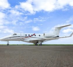 EMBRAER PHENOM 300 2015