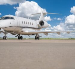 BOMBARDIER CHALLENGER 300 2010