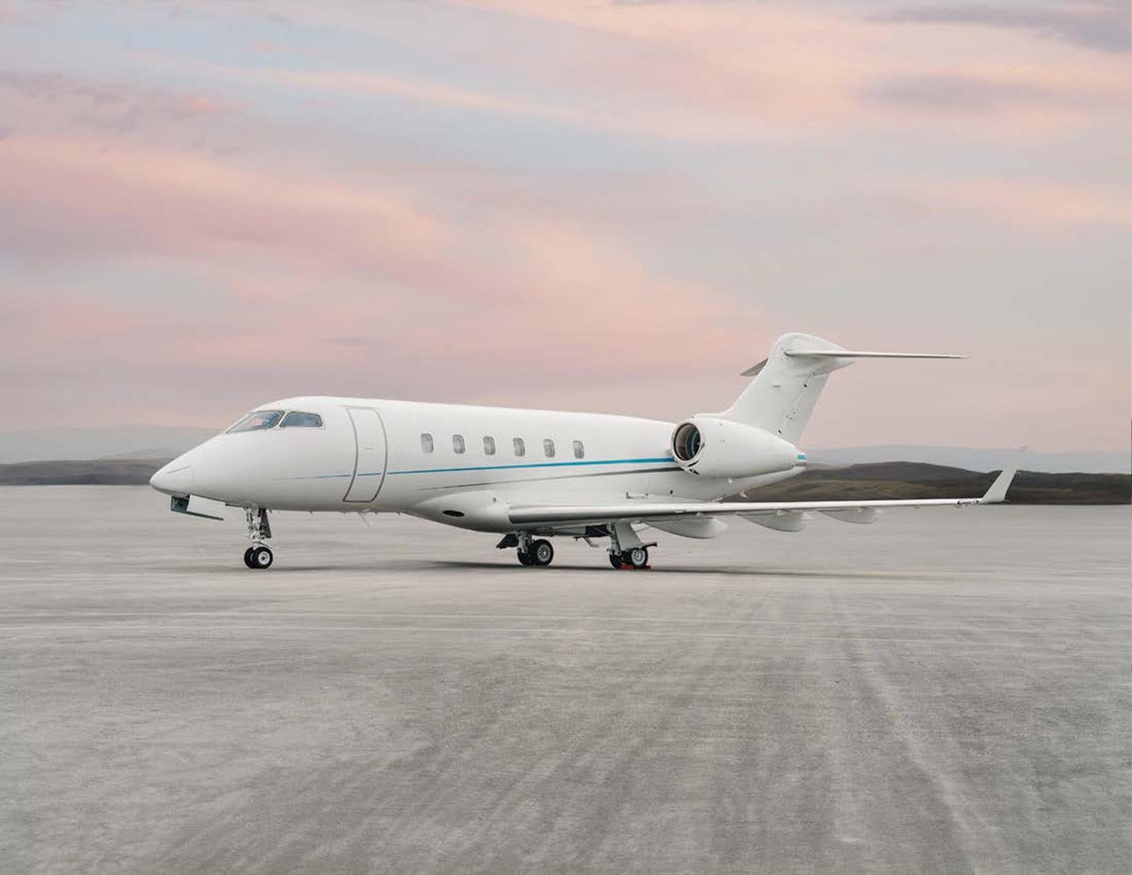 BOMBARDIER CHALLENGER 300 2010