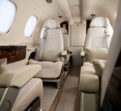 EMBRAER PHENOM 300 2013