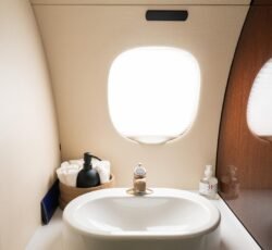EMBRAER PHENOM 300 2013